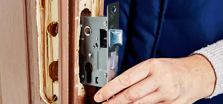 Garage Door Lock Replacement Mauldin
